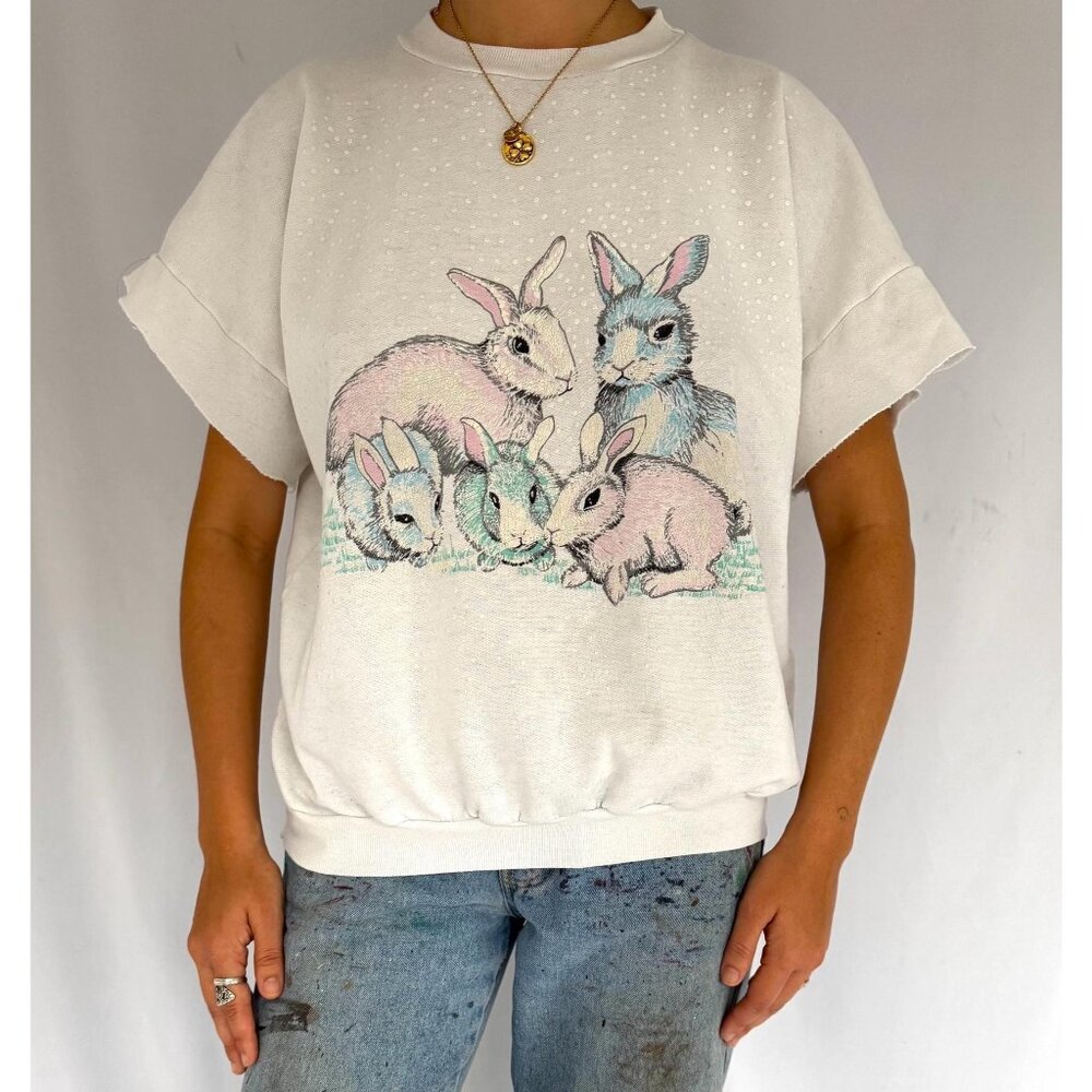 90s vintage white pastel snowy bunny animal graphic short sleeved shirt sweater